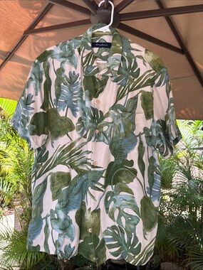 Tommy Bahama Green and White Tropical Leaf Camp Shirt